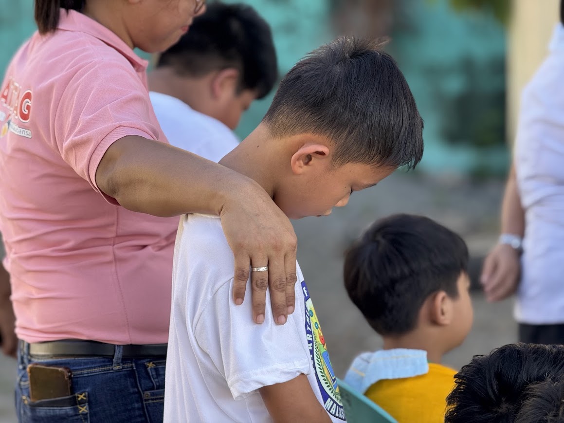 A quiet moment together in prayer.